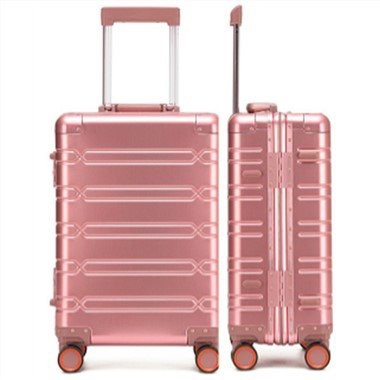 How to make hard side luggage more visible in a luggage carousel?
